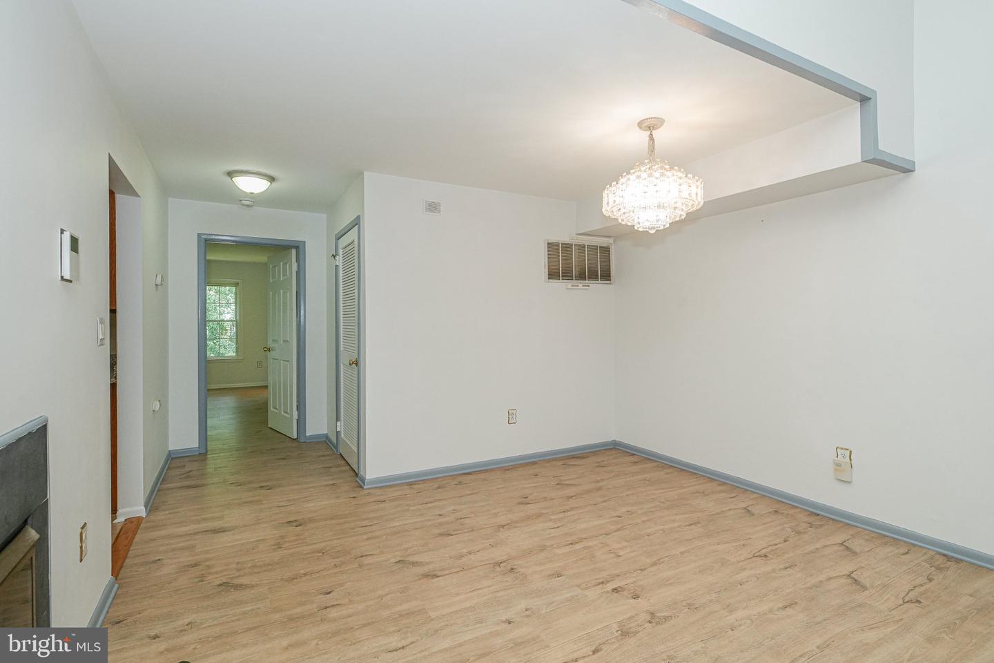 113 Cascade Ct #11 Property Photo 3