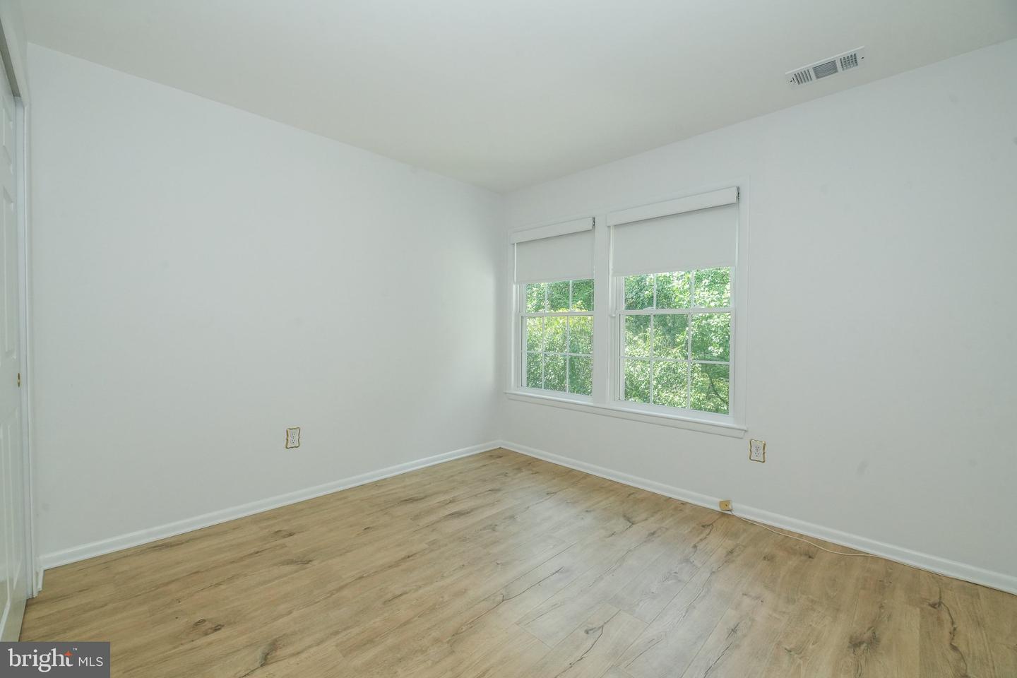 113 Cascade Ct #11 Property Photo 11