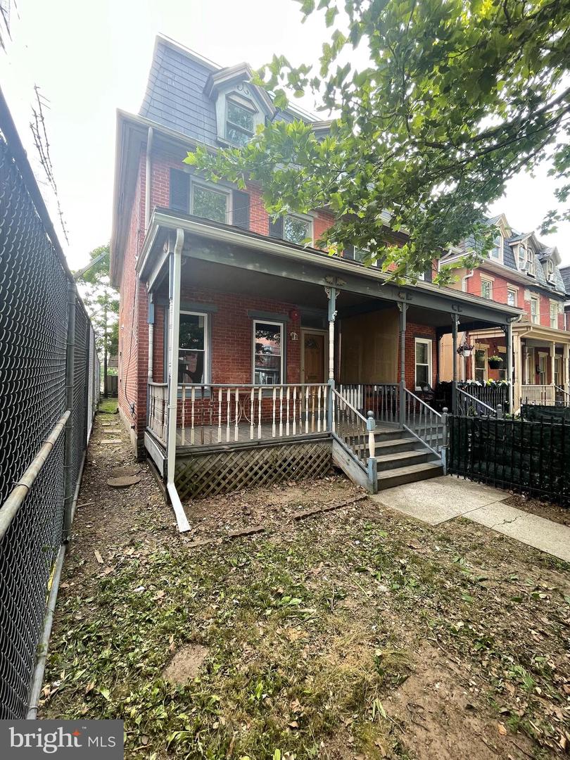 29 Carroll St Property Photo 1