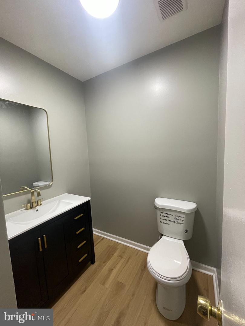 29 Carroll St Property Photo 8