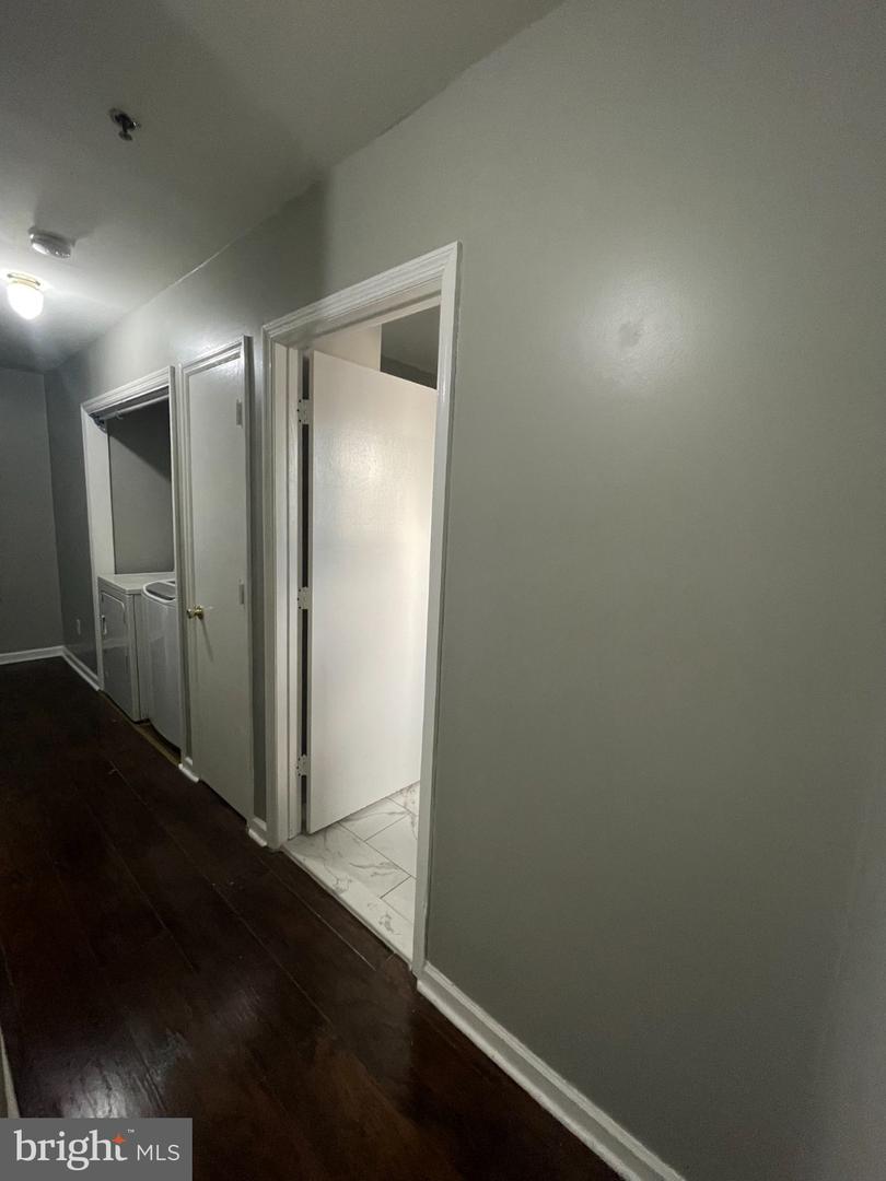 29 Carroll St Property Photo 14