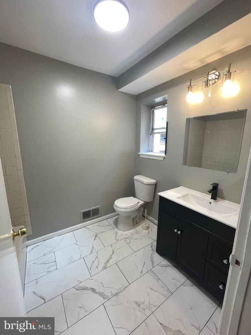 29 Carroll St Property Photo 15