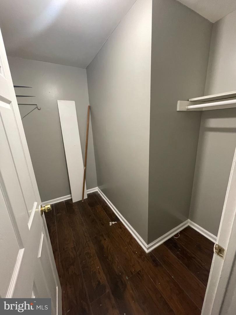 29 Carroll St Property Photo 18