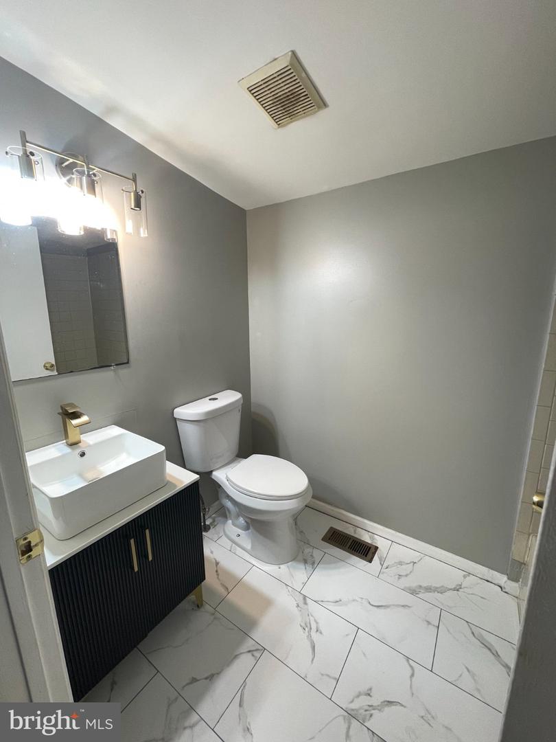 29 Carroll St Property Photo 21