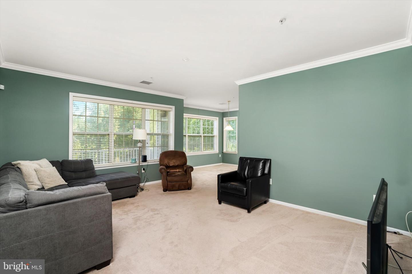 718 Timberlake Dr Property Photo 5
