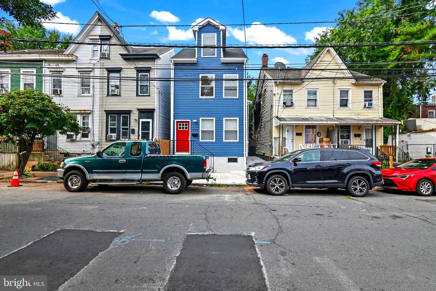 515 GENESEE ST Property Photo 1