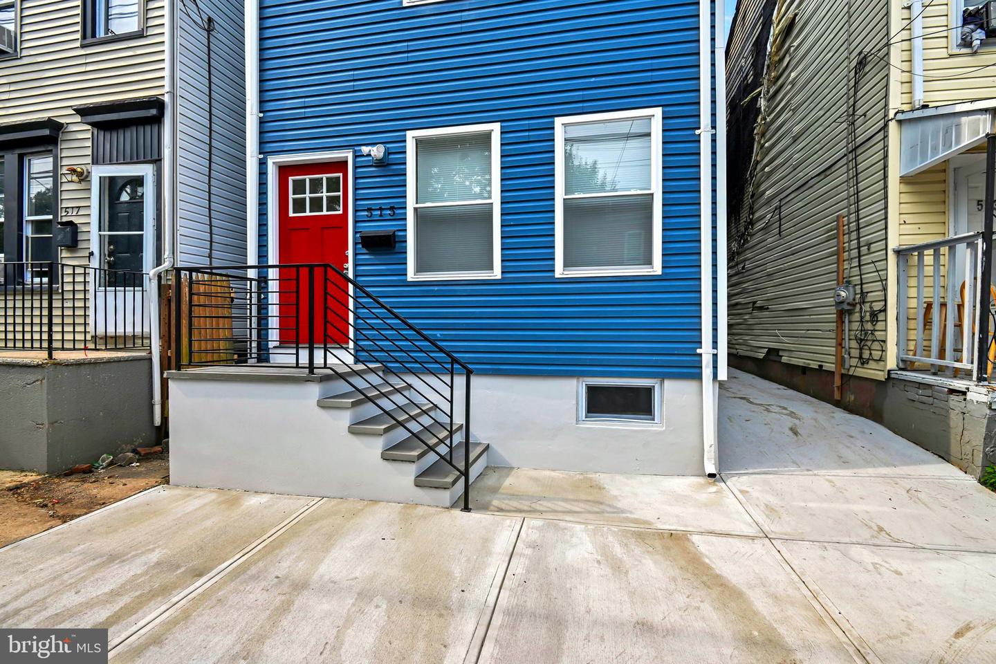 515 Genesee St Property Photo 2