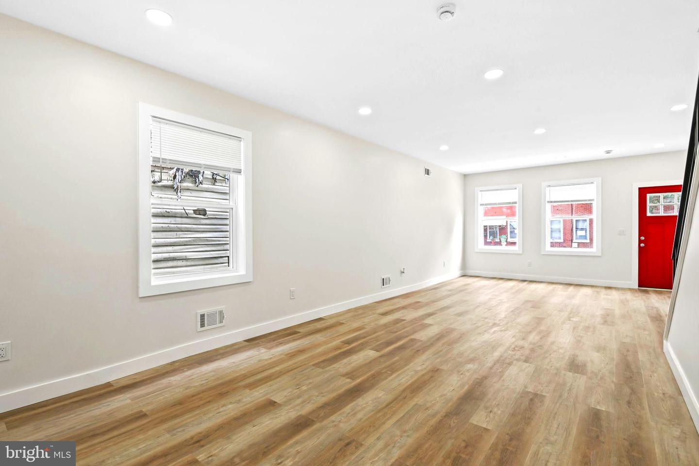 515 Genesee St Property Photo 10