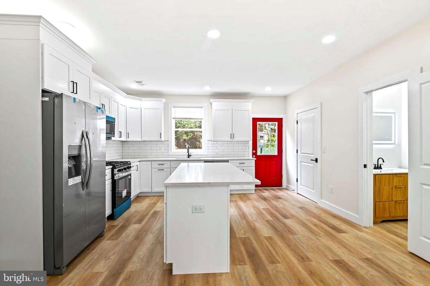 515 Genesee St Property Photo 13