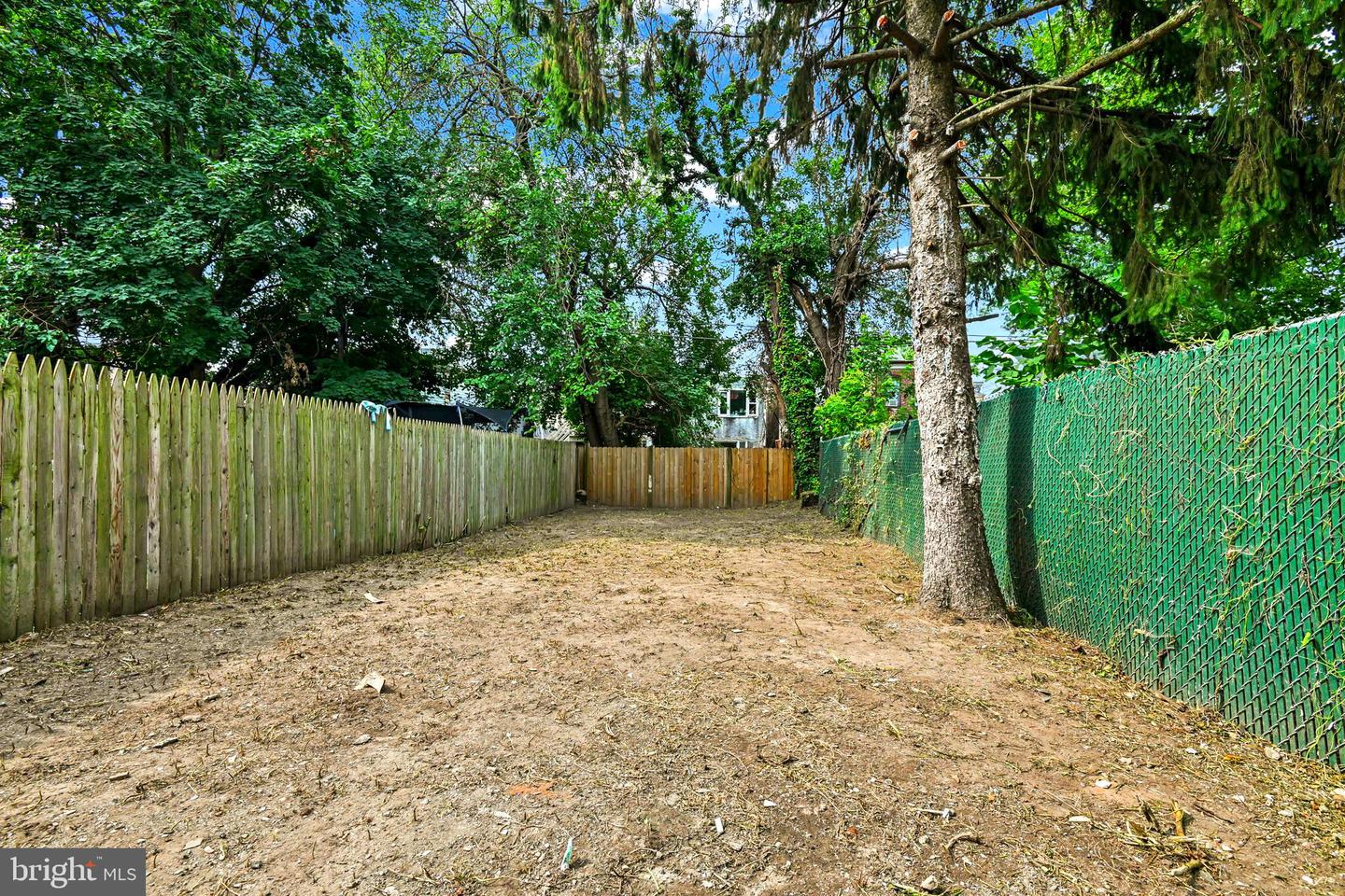 515 Genesee St Property Photo 36