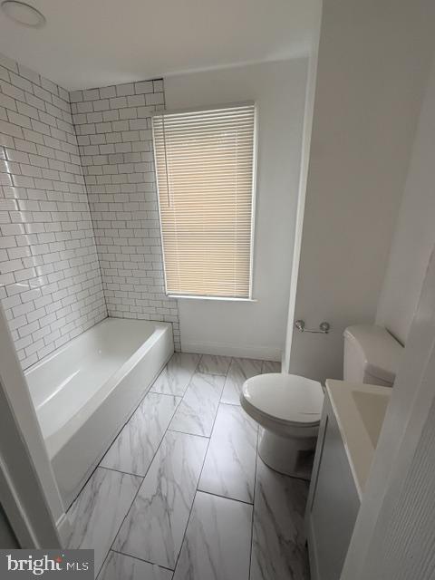 281 Home Ave Property Photo 4