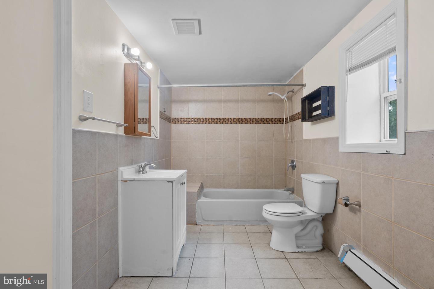 229 Parkinson Property Photo 35