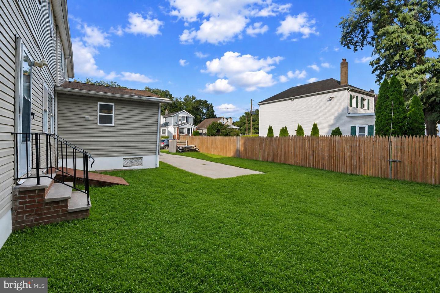 229 Parkinson Property Photo 40