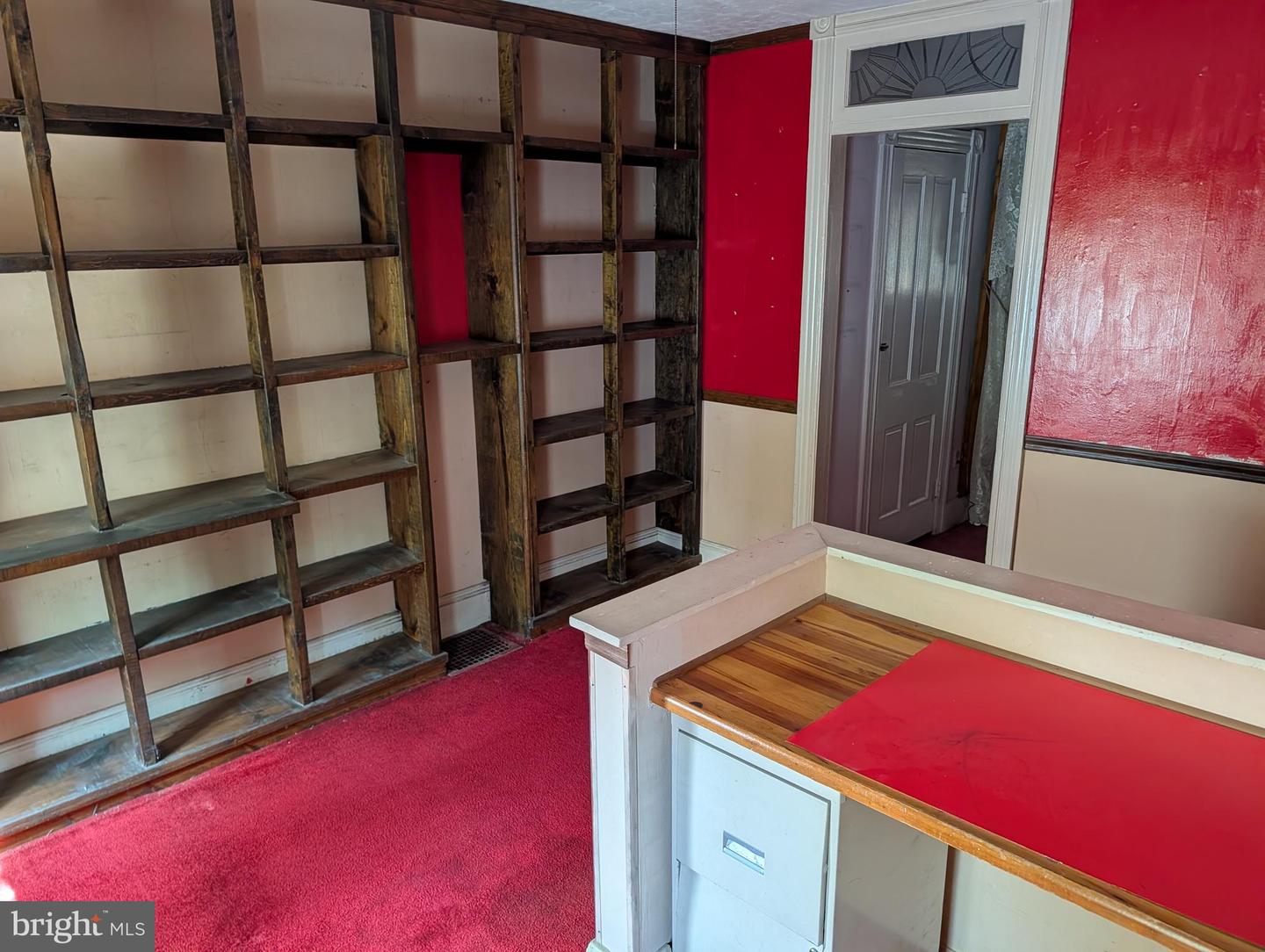 8 Jersey St Property Photo 17