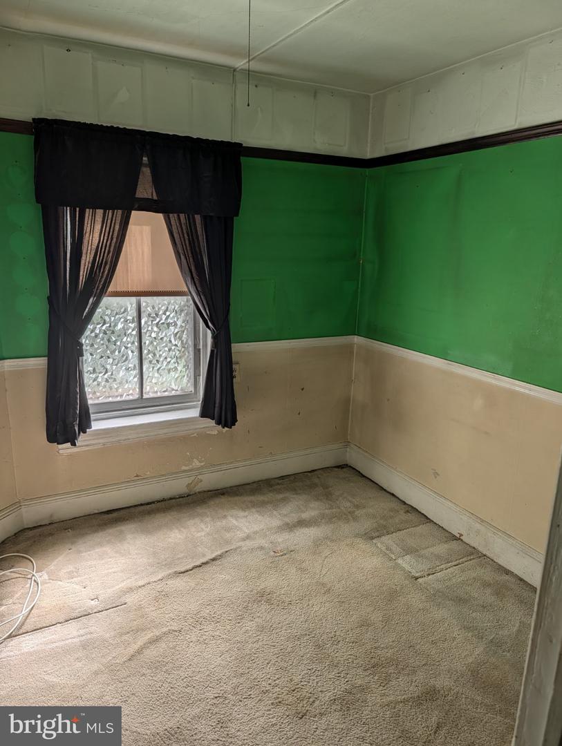 8 Jersey St Property Photo 22
