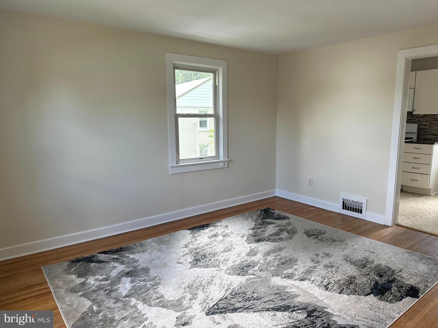 526 Pingree Ave #2nd Flr Property Photo 2