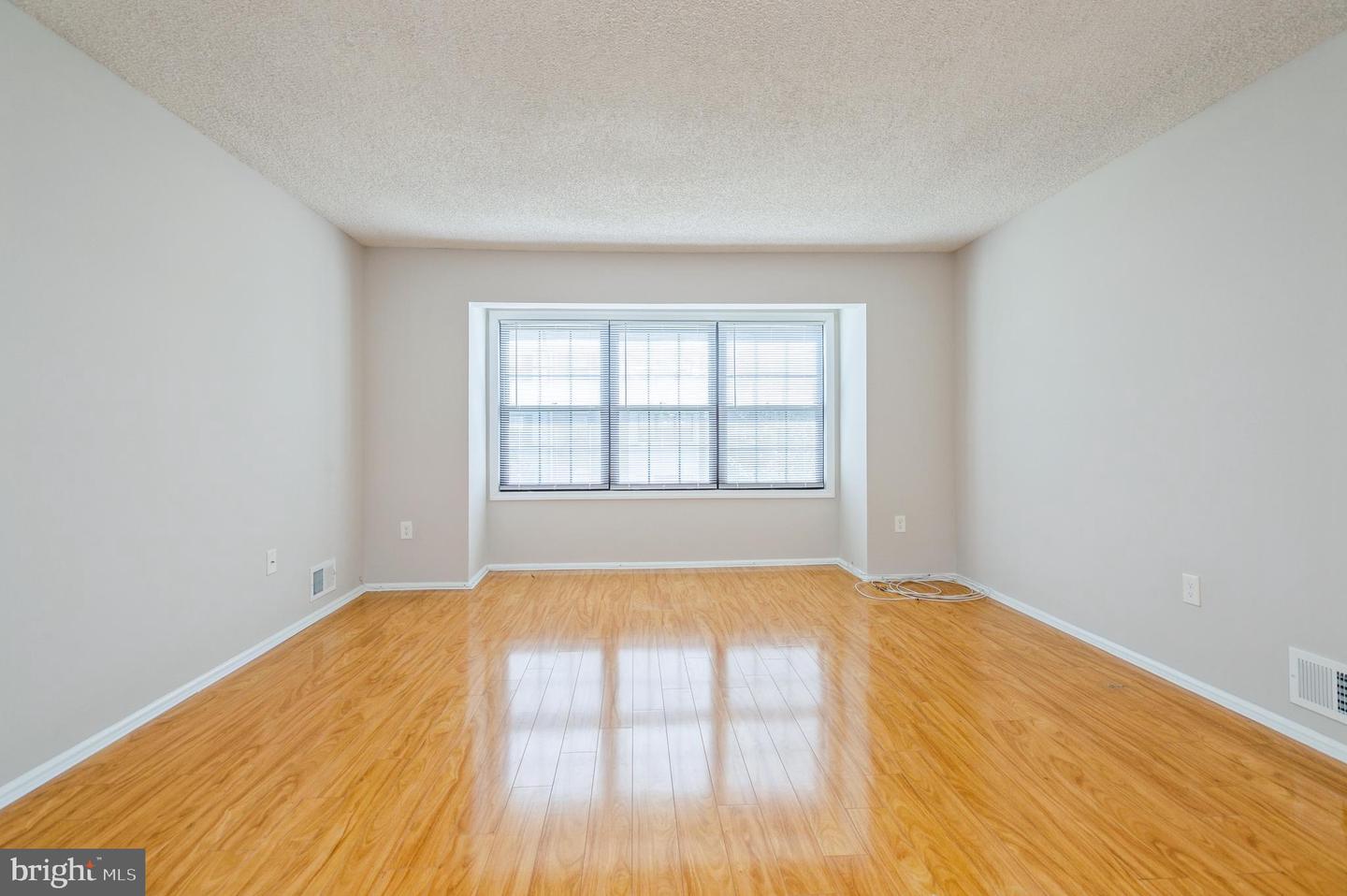 15 Feiler Ct Property Photo 3