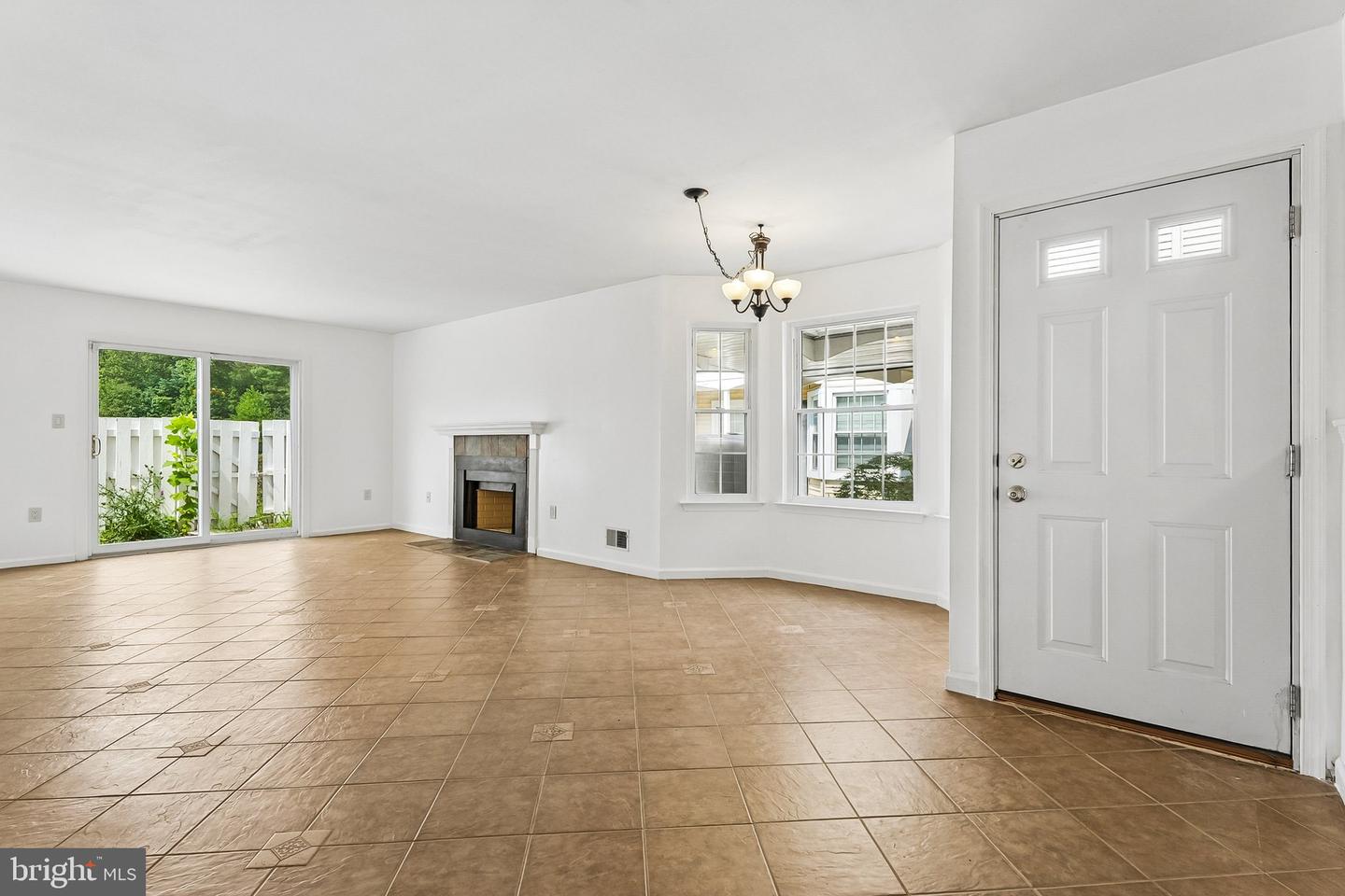 70 Mill Run W #70 Property Photo 11