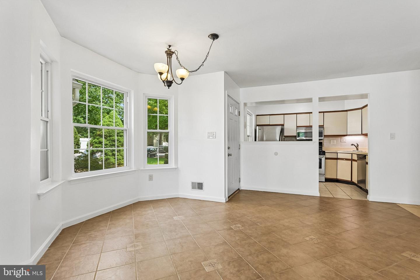 70 Mill Run W #70 Property Photo 13