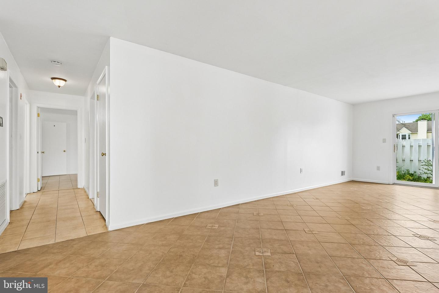 70 Mill Run W #70 Property Photo 16