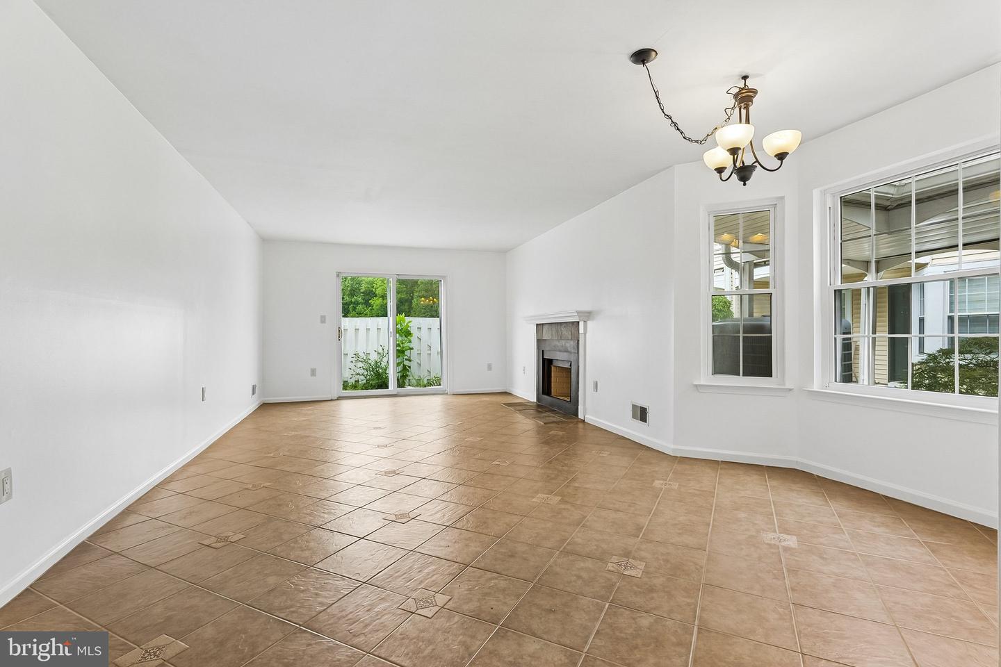 70 Mill Run W #70 Property Photo 18