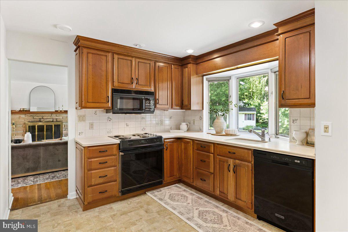 144 Sycamore Rd Property Photo 11