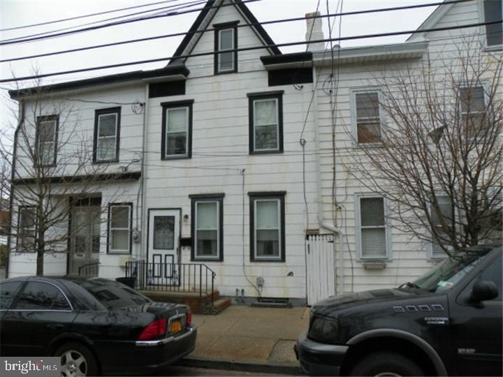233 Cummings Ave Property Photo 1
