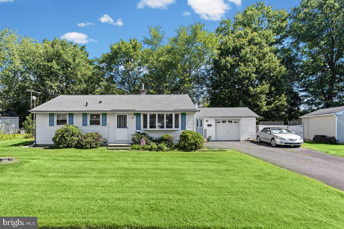 18 Jean Dr Property Photo 1