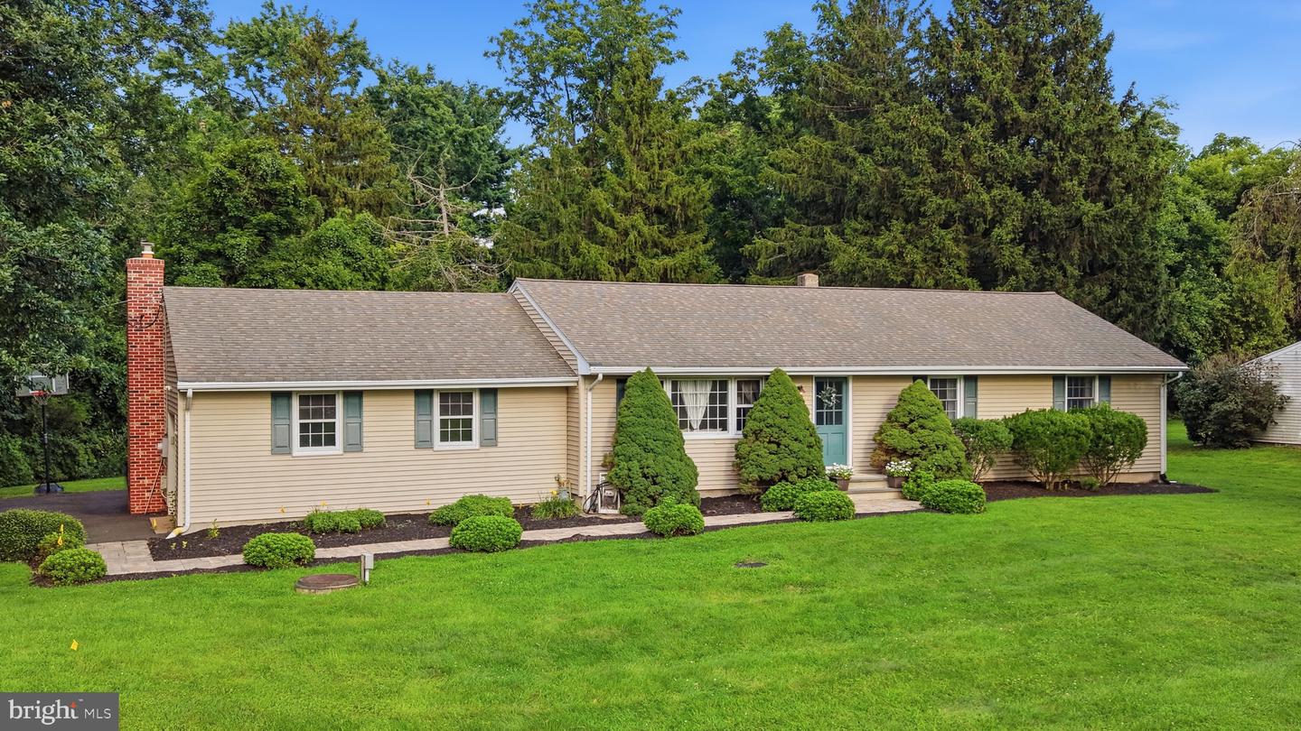 7 MORNINGSIDE DR Property Photo 1
