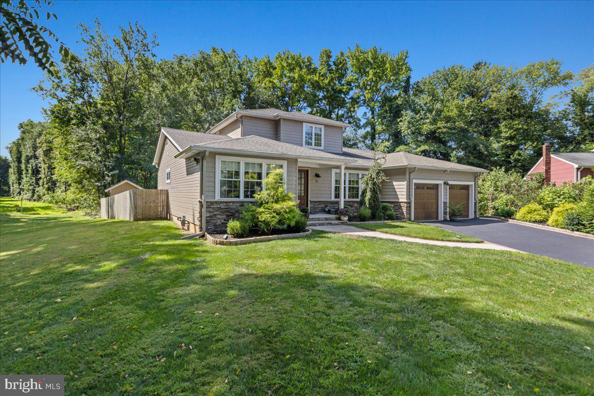 25 Bree Dr Property Photo 2