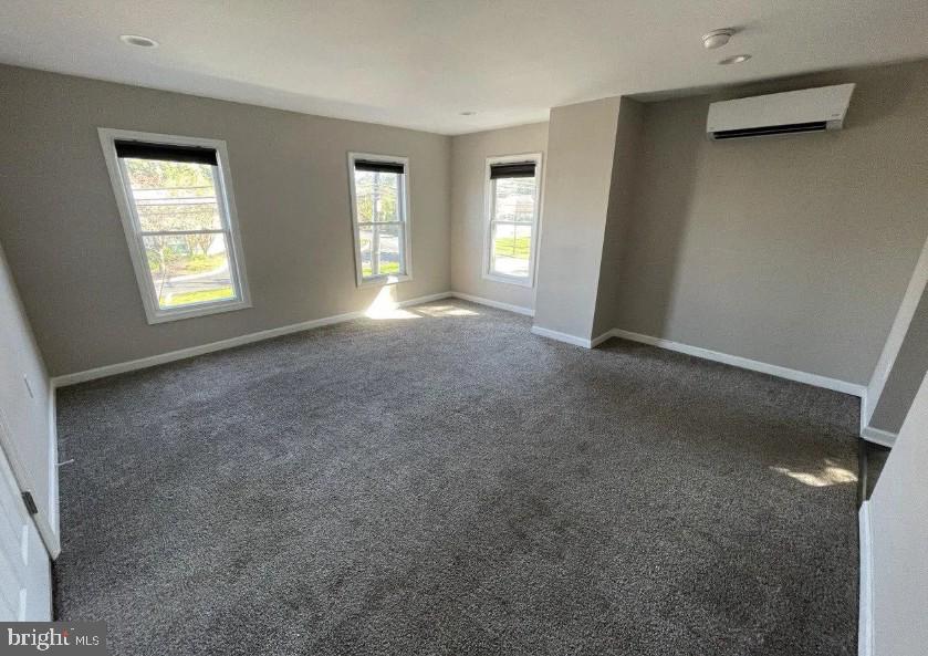 5 Main St Property Photo 3