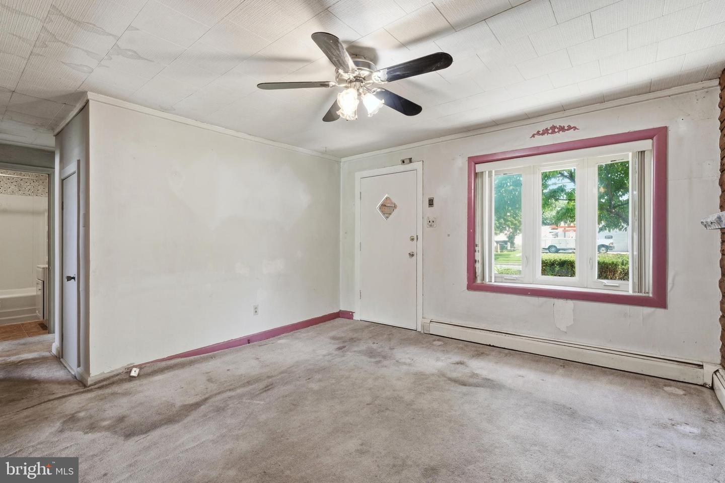 56 Benson Ave Property Photo 5