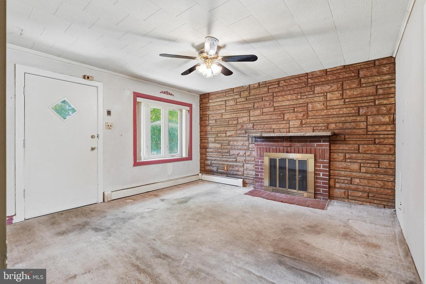56 Benson Ave Property Photo 6