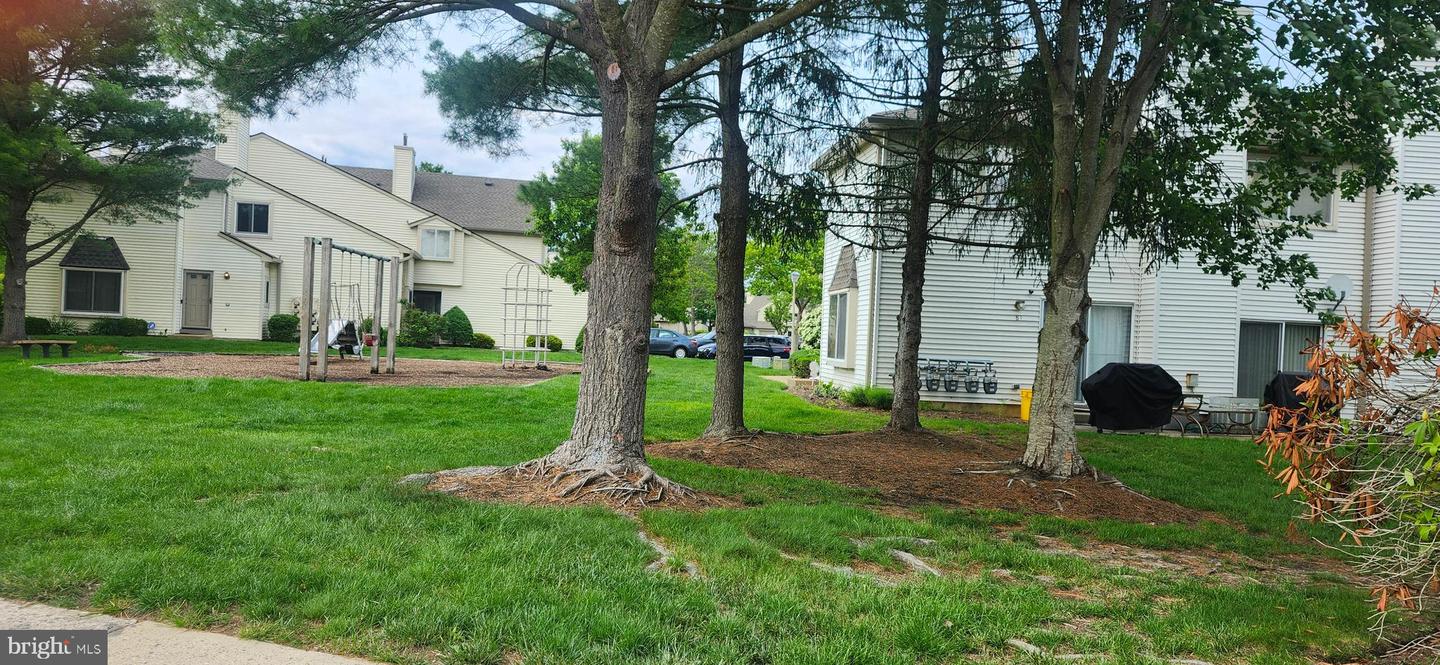 82 Chatham Ct Property Photo 49
