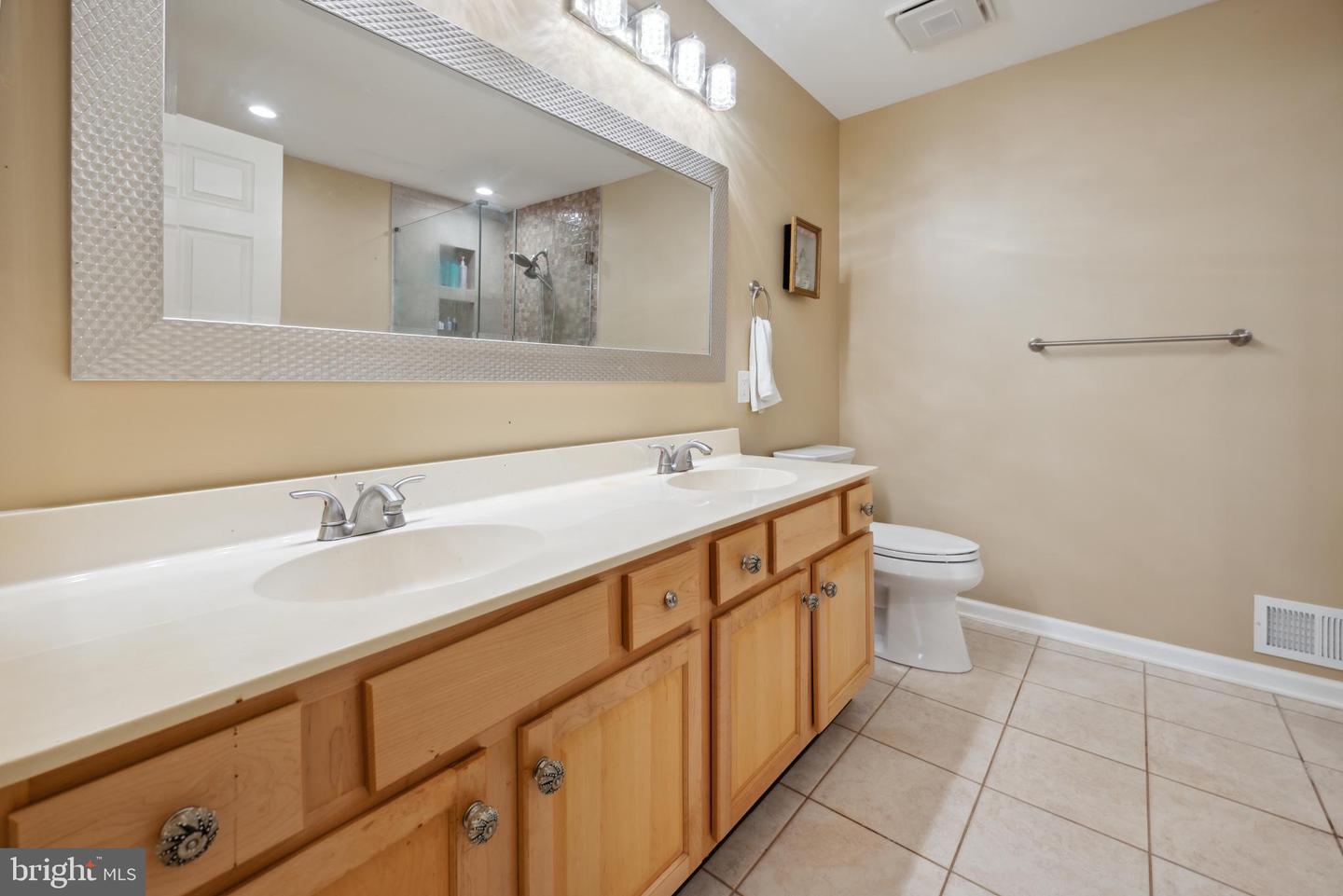 17 Stafford Dr Property Photo 22