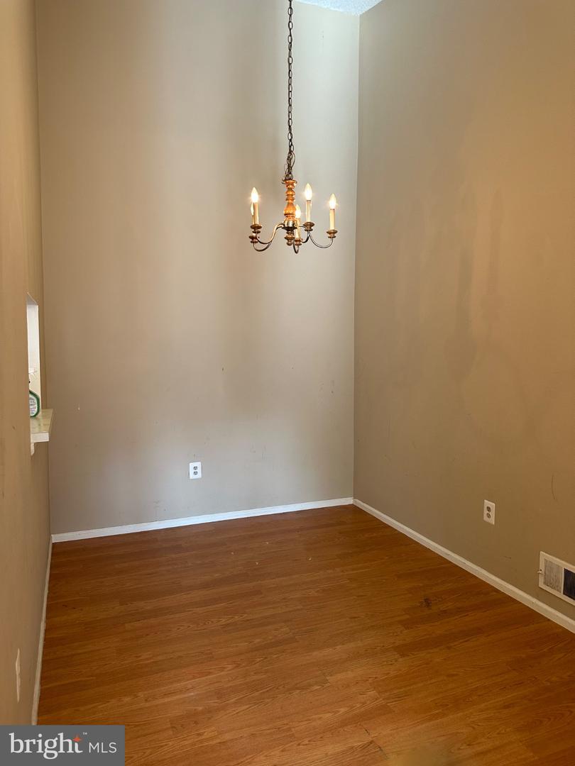 24 Chamberlin Ct Property Photo 6