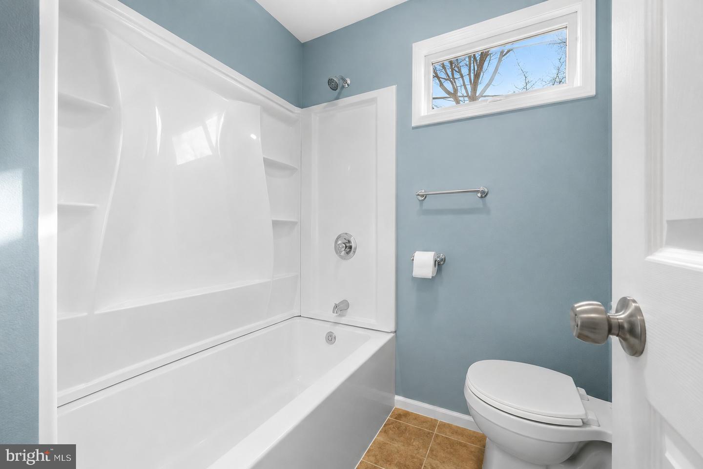 565 Lamberton St Property Photo 10