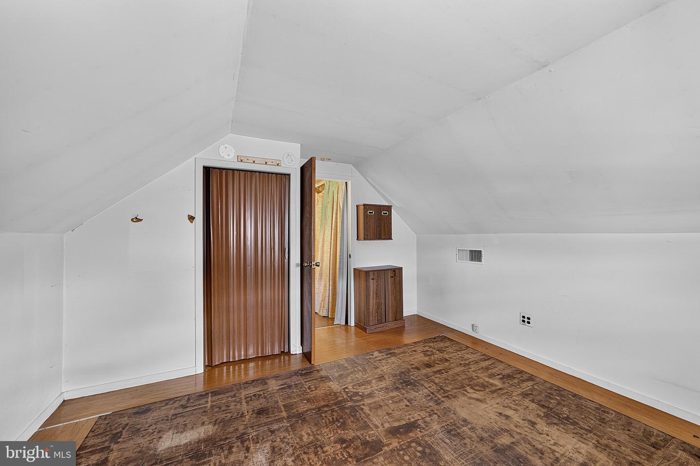 46 Dunmore Ave Property Photo 19