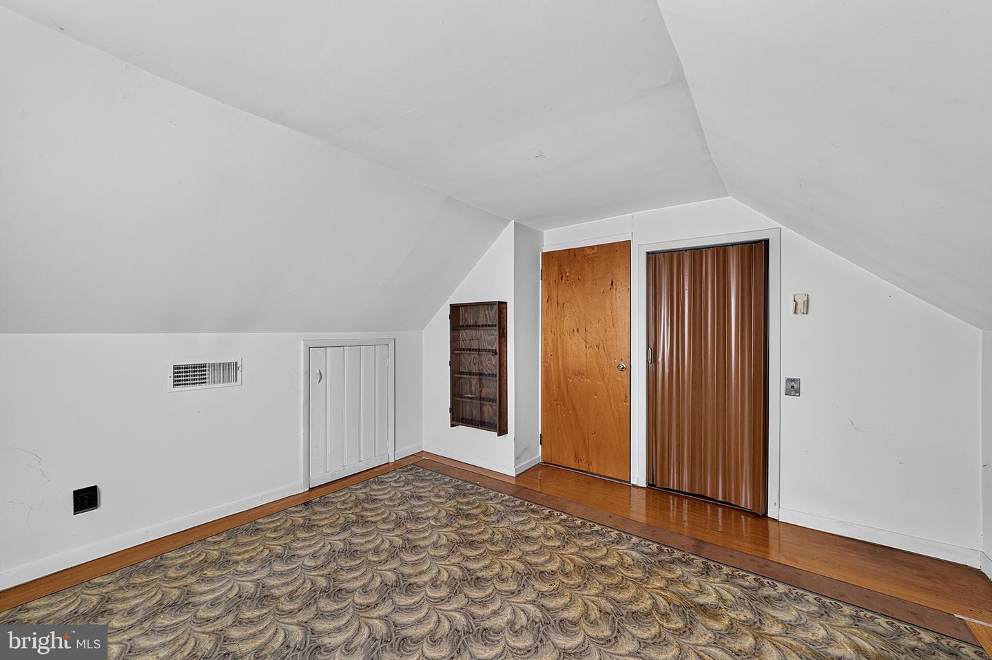 46 Dunmore Ave Property Photo 21