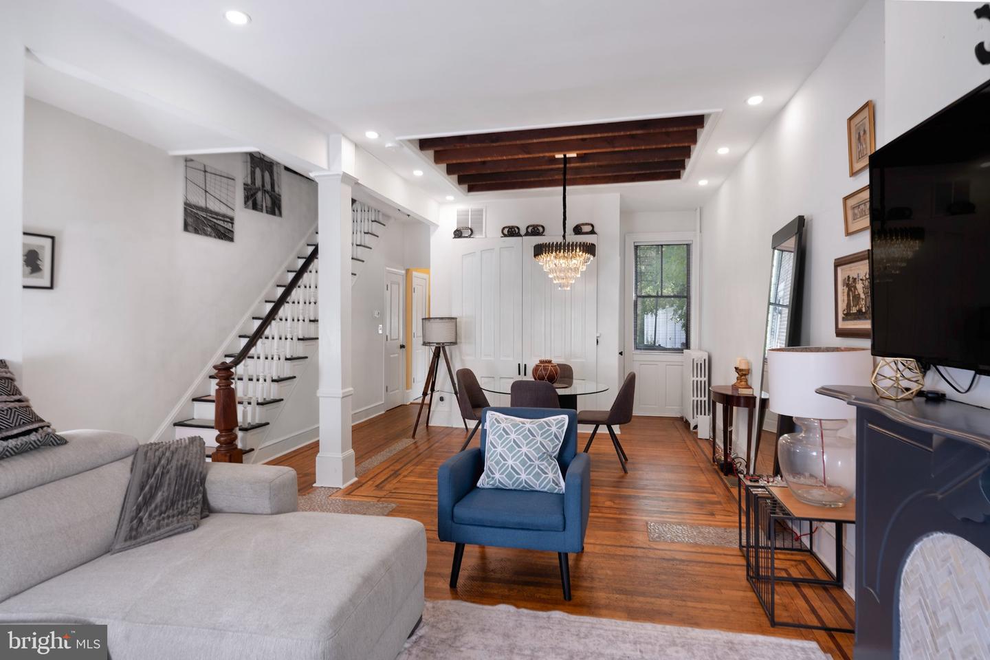 156 Mercer St Property Photo 8