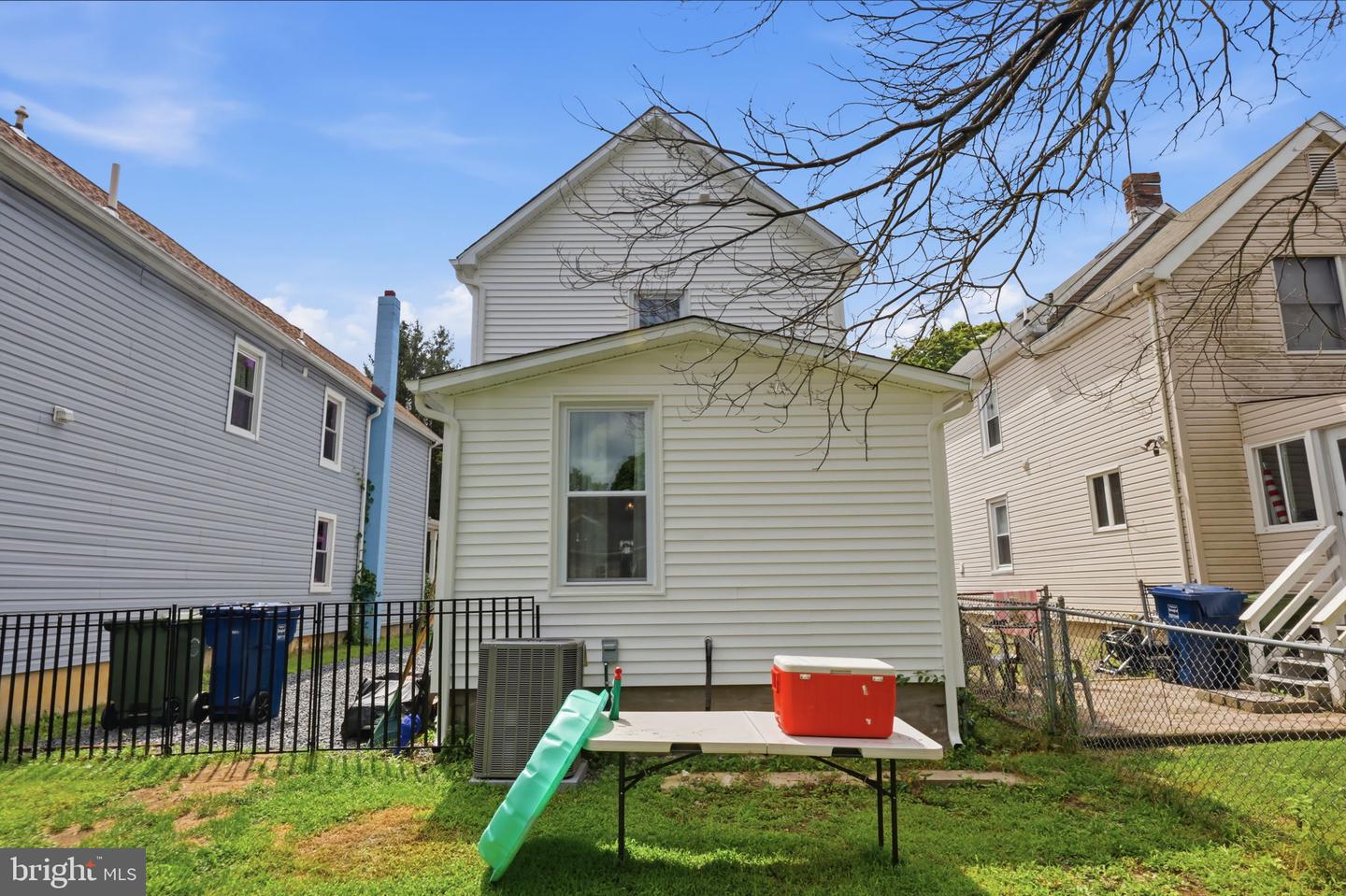 104 1st Ave Property Photo 28