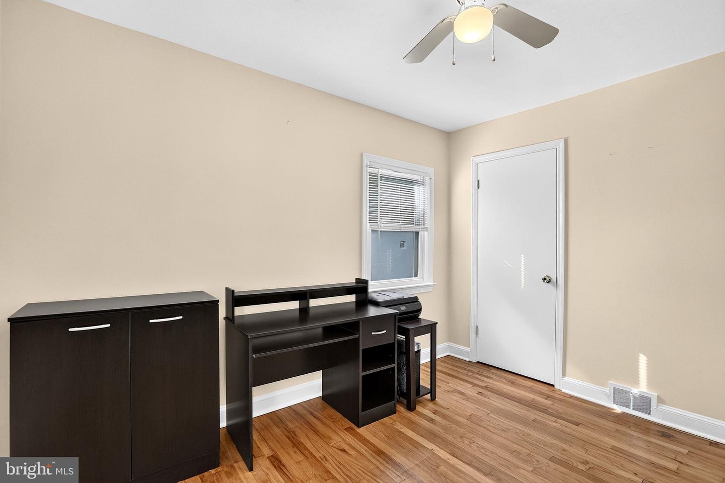 6 Conover Ave Property Photo 22