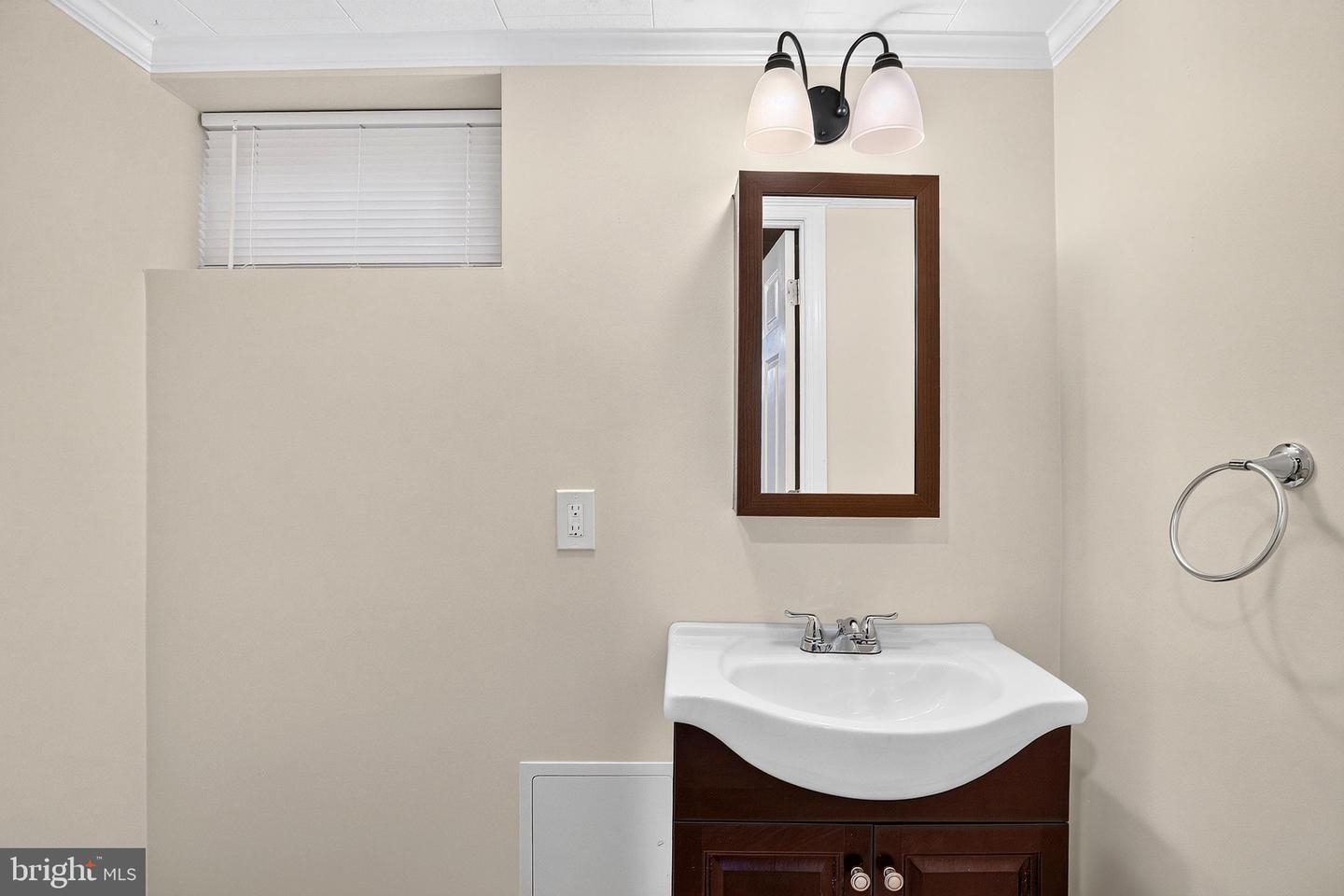 6 Conover Ave Property Photo 25