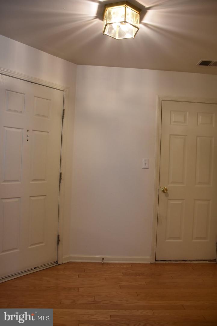 268 Colt St Property Photo 2