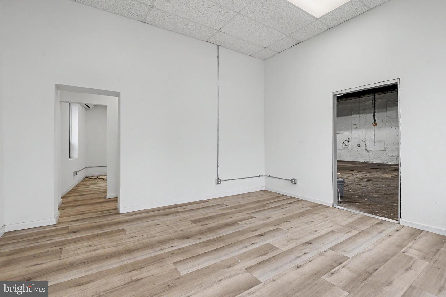 2 Pearl St #b Property Photo 4