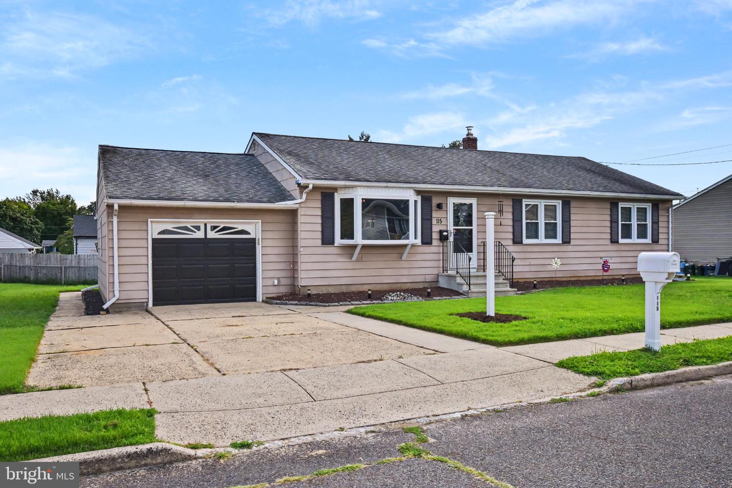 115 Quimby Ave Property Photo 4