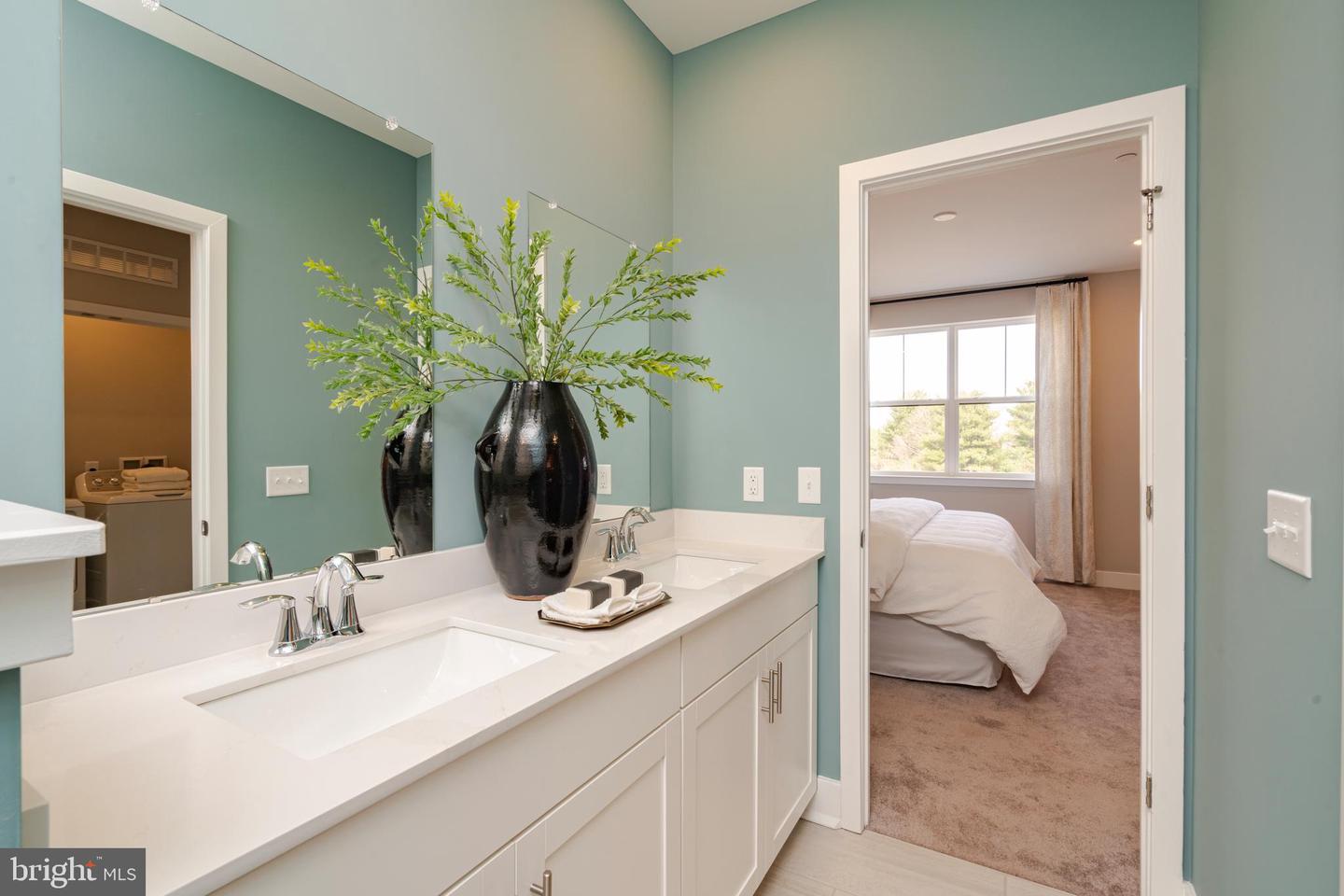 334 Cora Bergen Blvd Property Photo 13