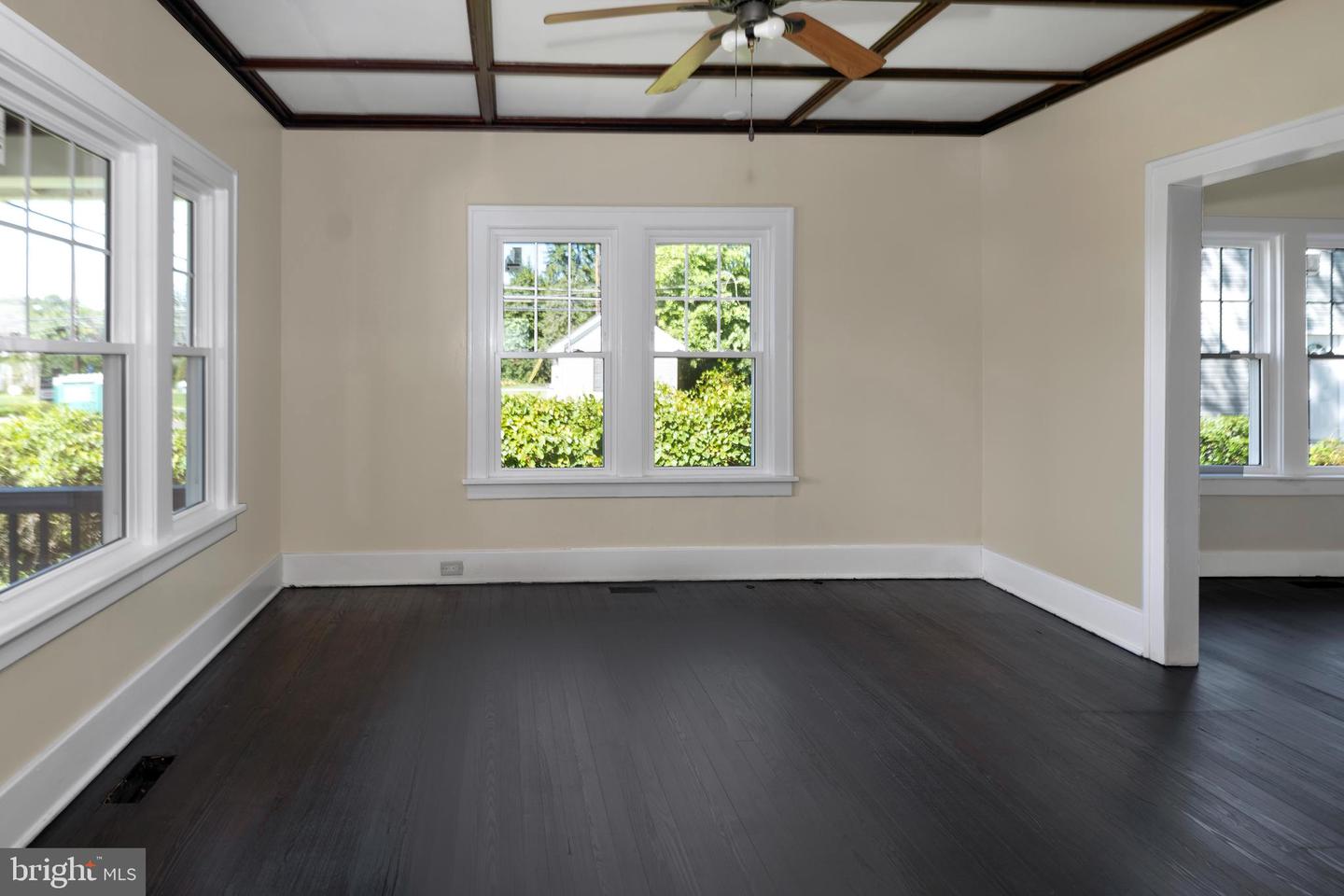 131 W Franklin Ave Property Photo 4