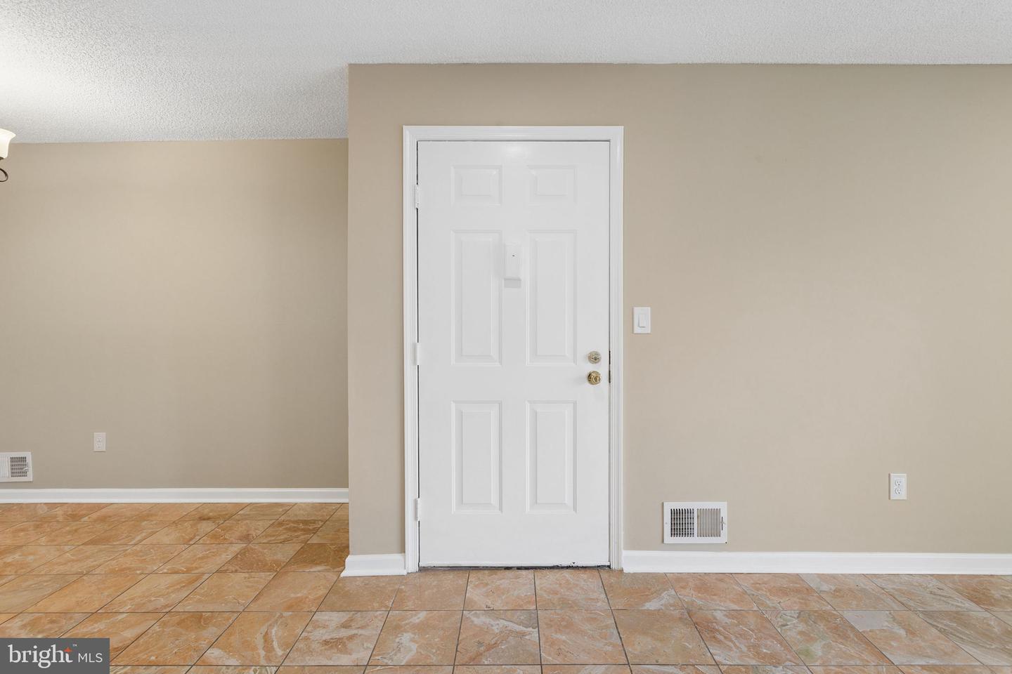 10 Voscek Ct Property Photo 3