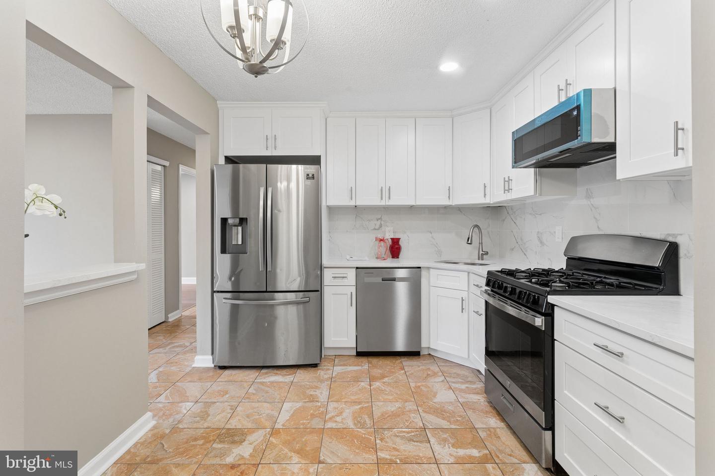 10 Voscek Ct Property Photo 8